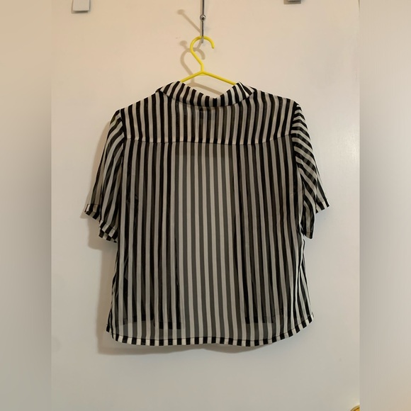 Striped cropped button up - Picture 2 of 2
